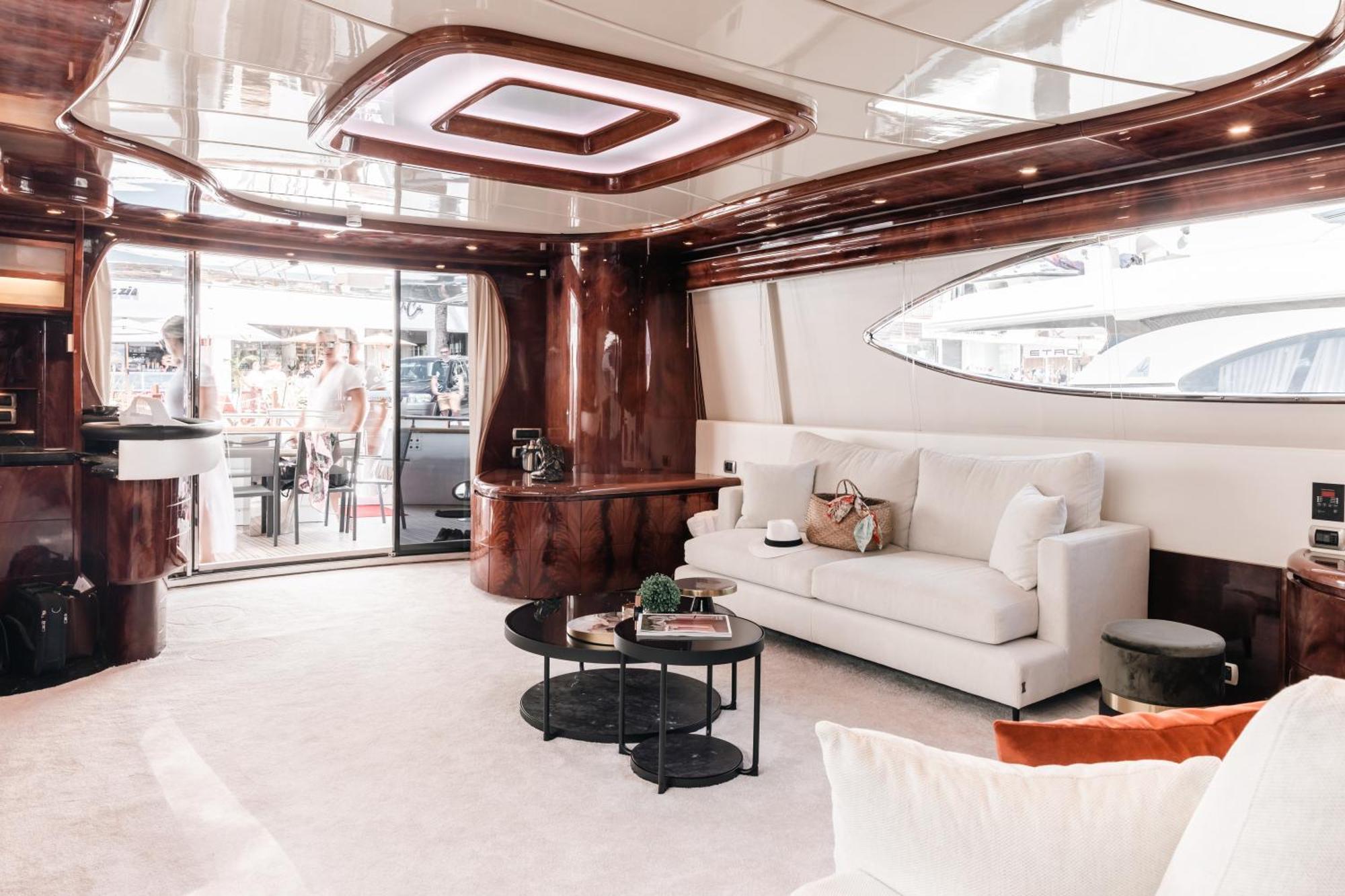Super Yacht Located In Puerto Banus Hotel Marbella Exterior foto