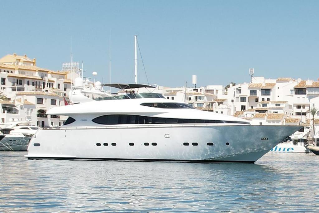 Super Yacht Located In Puerto Banus Hotel Marbella Exterior foto