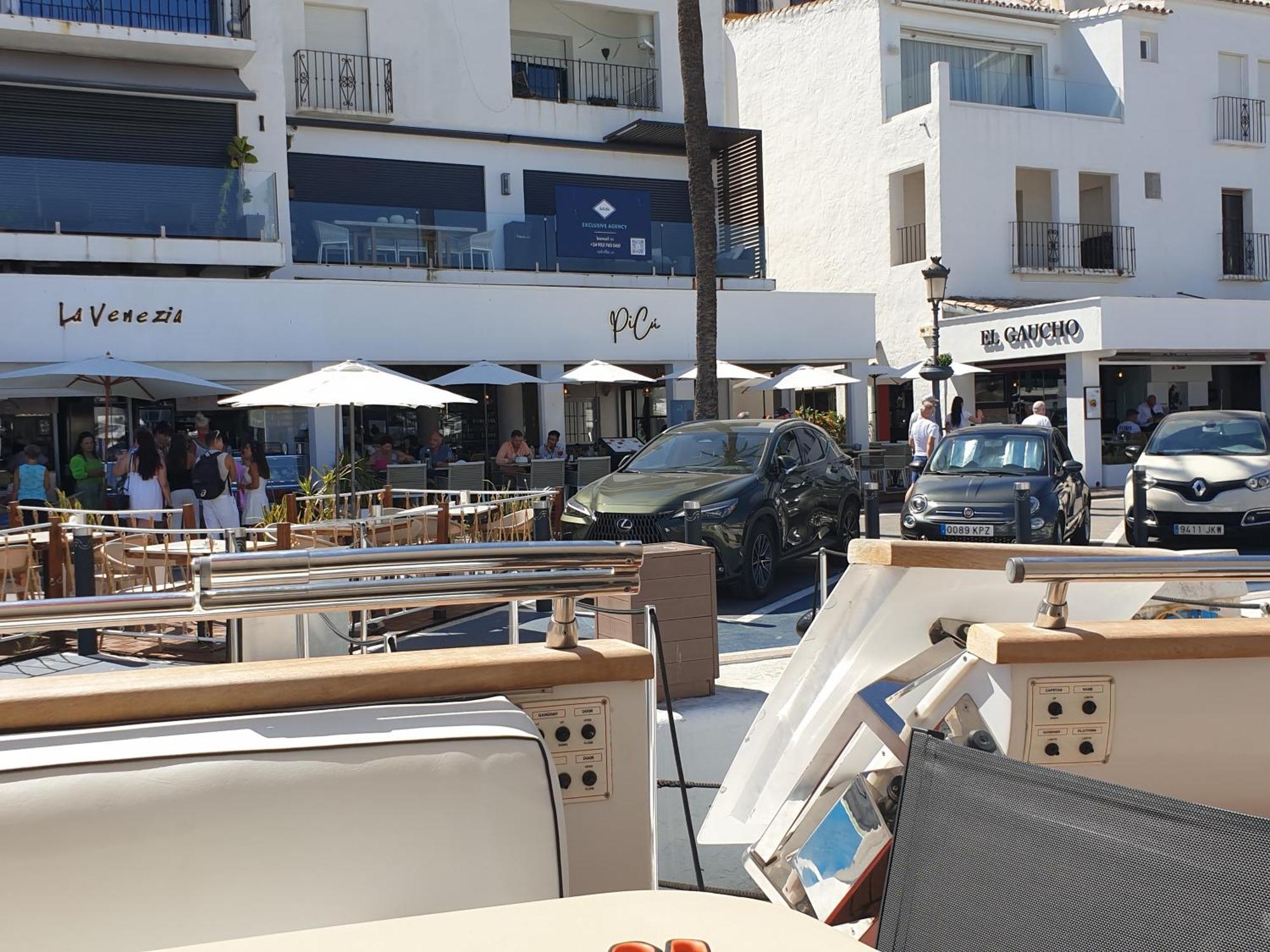 Super Yacht Located In Puerto Banus Hotel Marbella Exterior foto